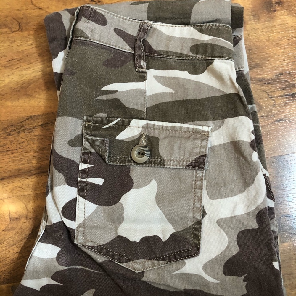 Urban Outfitters Brown Camo Cargos